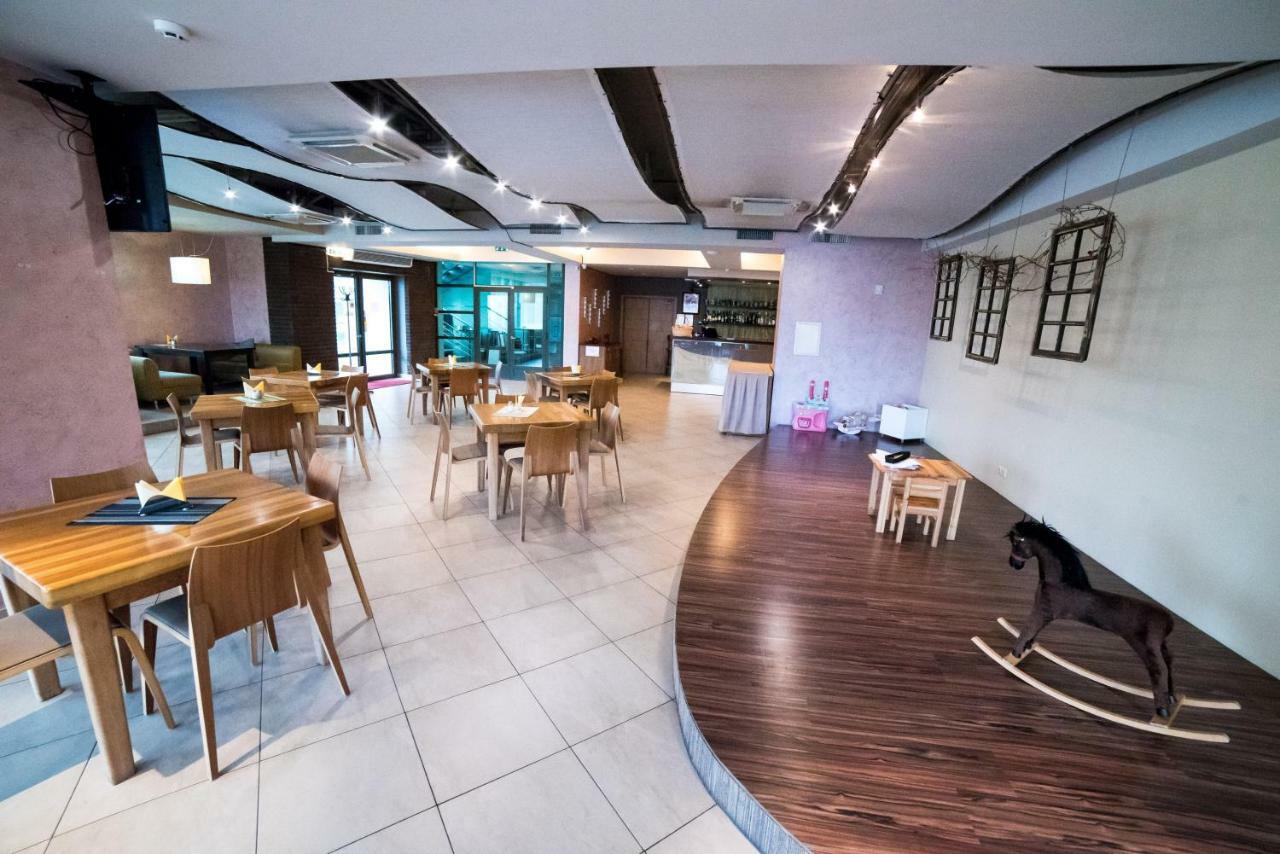 Hotel Tigra Priekuļi 외부 사진